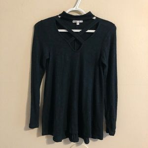 Von Maur green and black long sleeve